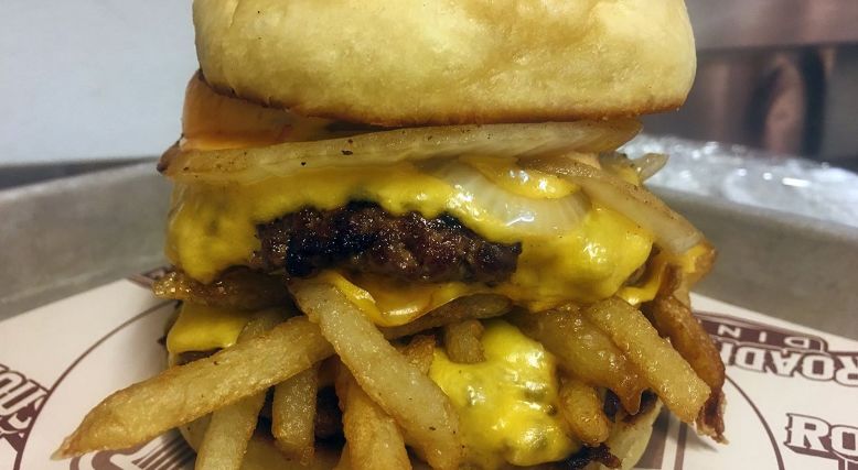 Montana Treasure: Roadhouse Diner's Creative Burgers in Great Falls